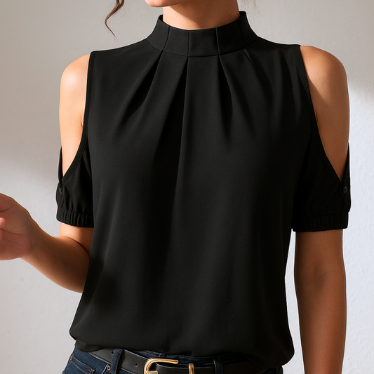 Evelien™ | Zwarte geplooide blouse met open schouders