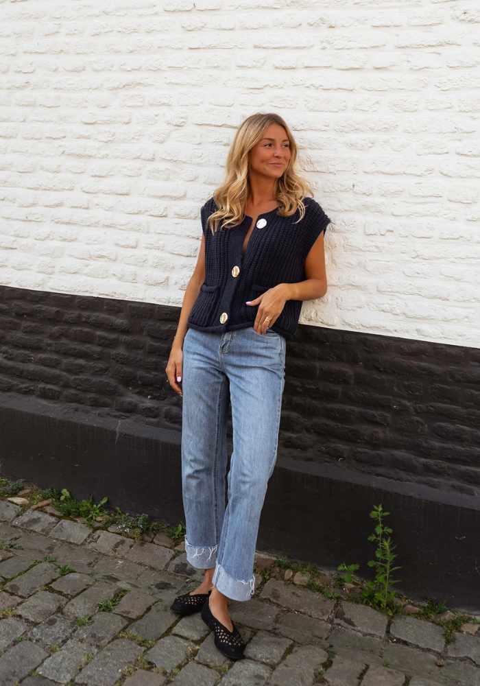 Fenja™ | Stijlvolle gebreide spencer voor elke laag